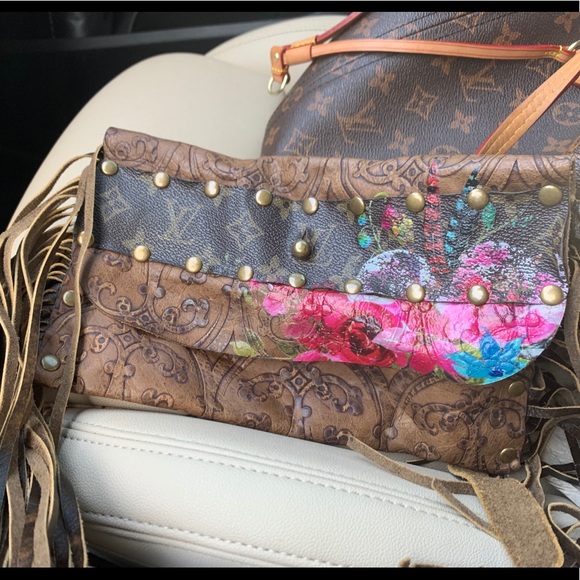 Purse - Picture 1 of 3
